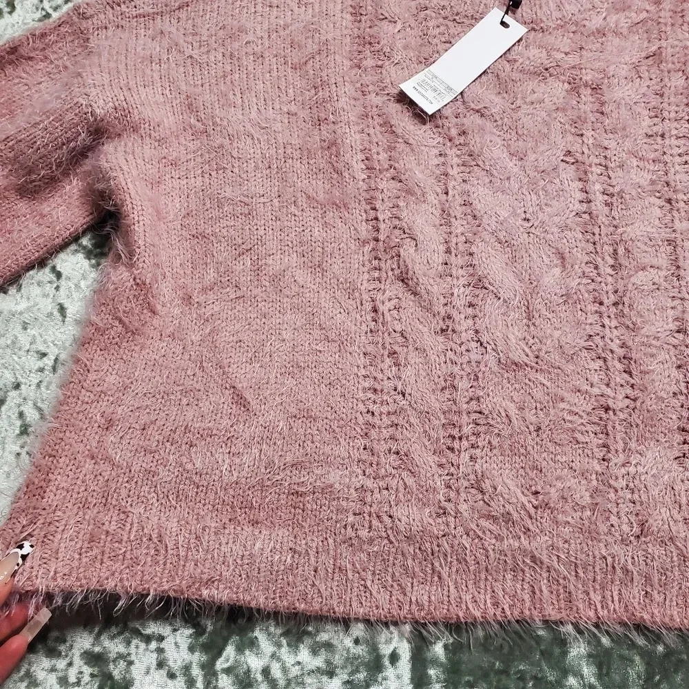 BB‎ Dakota Eyelash Knit Pullover Sweater
